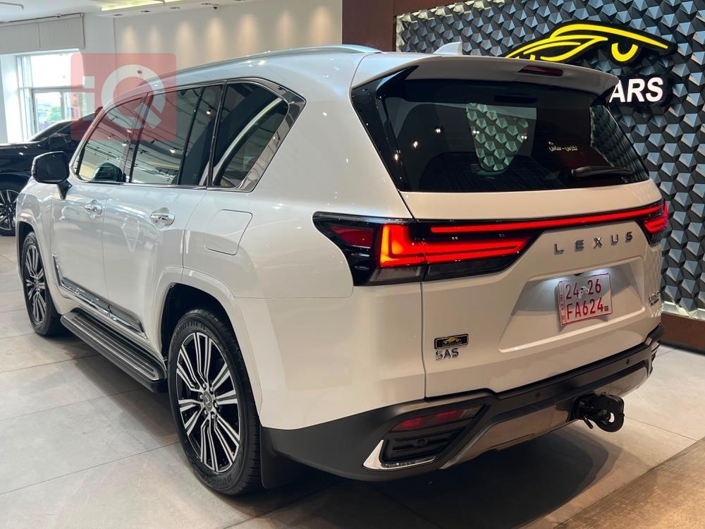 Lexus LX